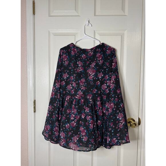 Women's Plus Torrid Floral Print Chiffon Lace Up Top size 1 in Black and Purple - Picture 3 of 4